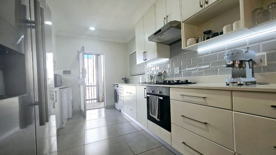 To Let 3 Bedroom Property for Rent in Hartenbos Central Western Cape